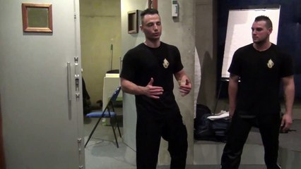 Penchak Silat & Self Défense par Hugo Tronche - Percussions expéditives