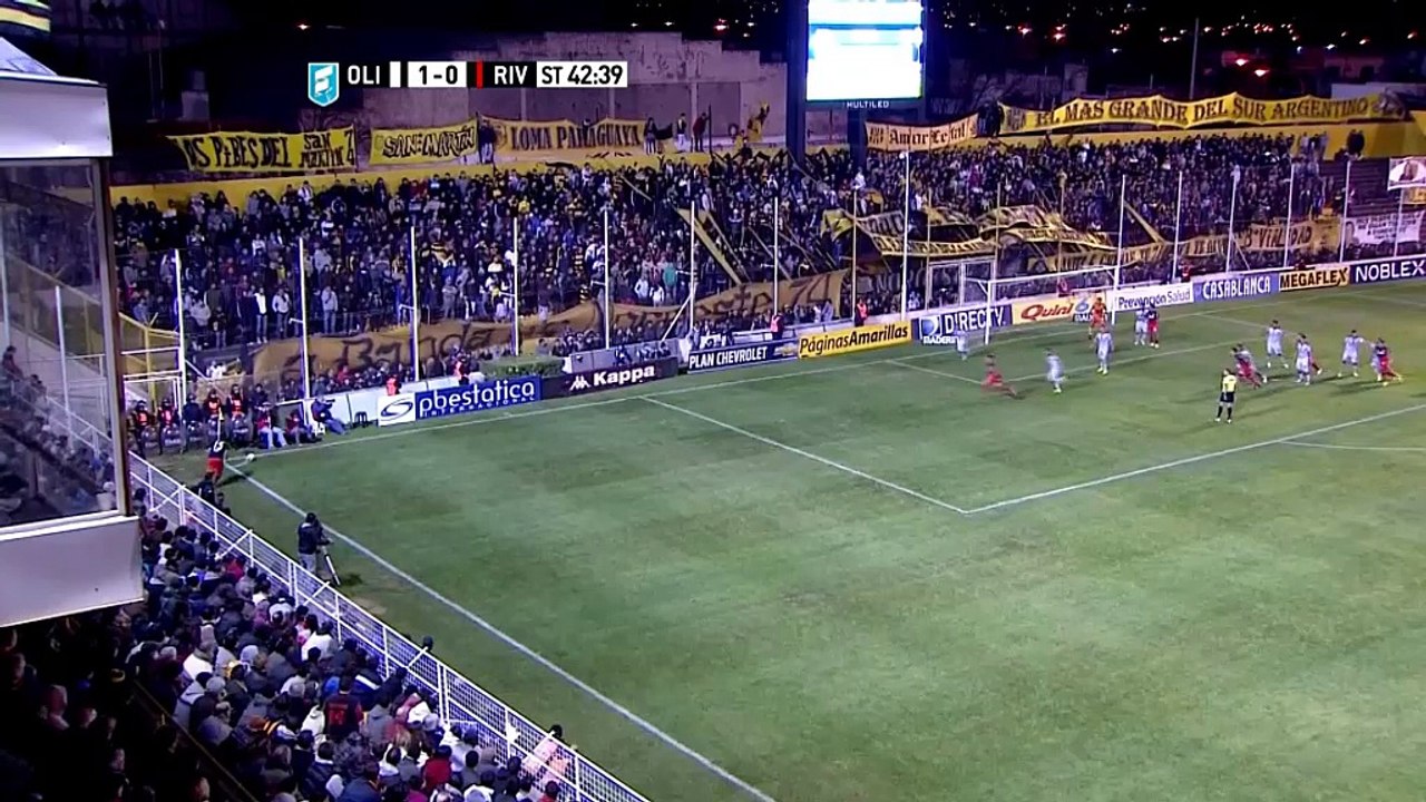 Argentinien: Der Last-Minute-Holper-Volley