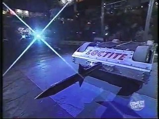 Battlebots S4:- Trimangle vs Vladiator