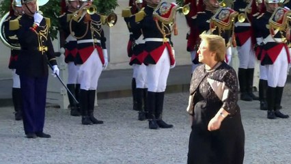 Bachelet em visita oficial à França