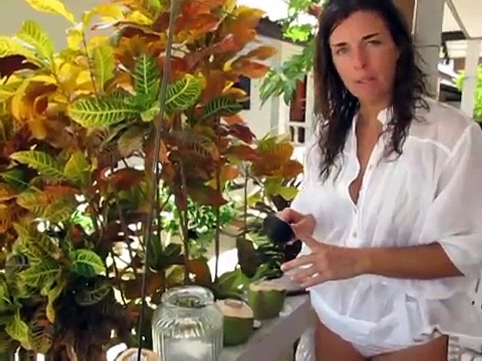 How to Make Kefir Coconut - Raw Food Thailand