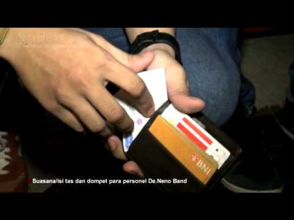 Ini Isi Dompet Personel De Neno