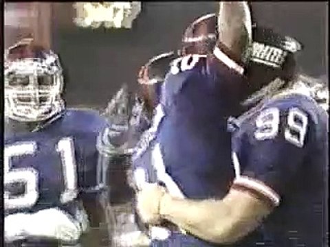 Thompson recovers muffed punt