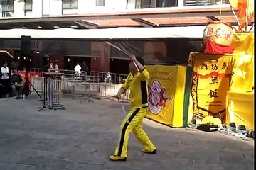 World's Fastest Nunchucker - Bruce Lee Statue SYDNEY