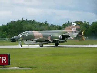 F4 Phantom and MIG 17 Take-off with Afterburners