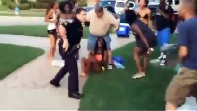 Police Officer Eric Casebolt Slams Black Girl Pool Party Corporal Eric Casebolt Pulls Gun