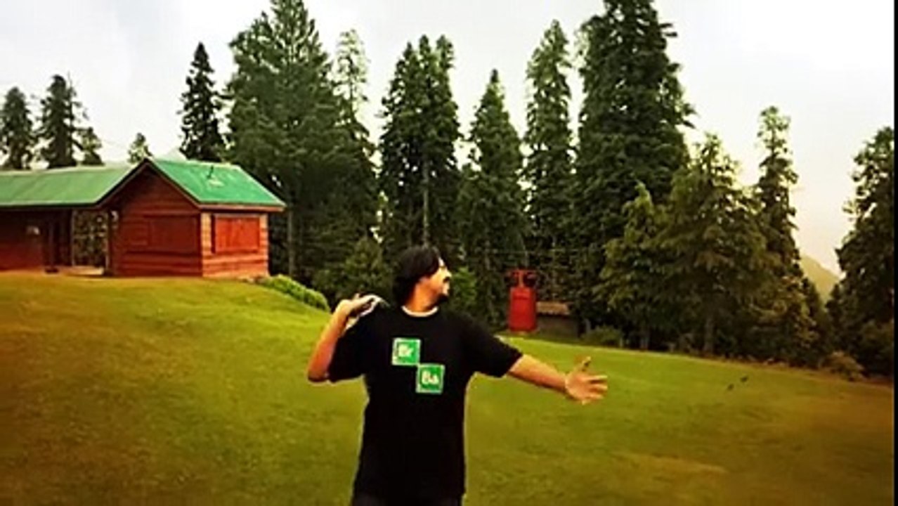 Bollywood be like...  - If Bollywood running scenes were real.......