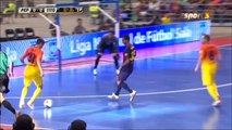 Барселона играет в мини футбол Pep Guardiola vs Tito Vilanova
