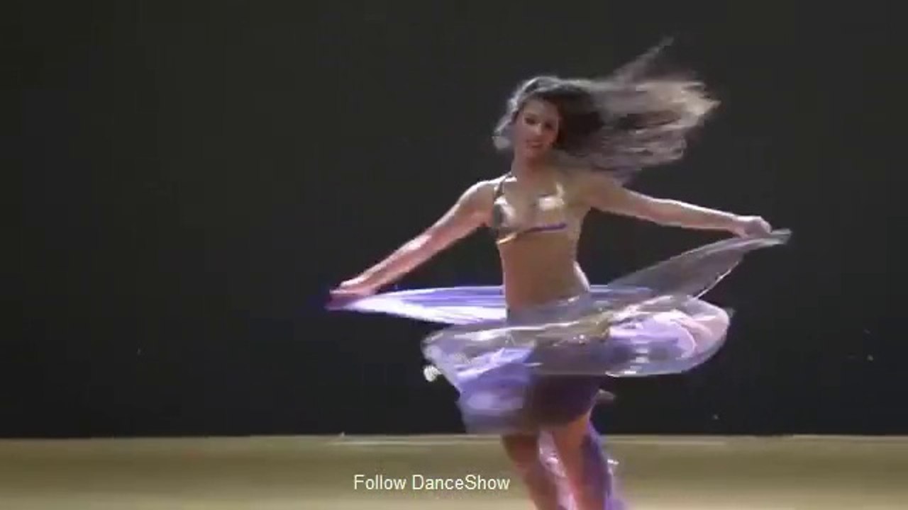 H.o.t performance by Belly dancer on Stage