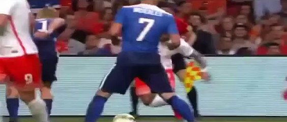 Memphis Depay Scores Freak Headed Goal For Netherlands
