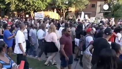 ABD'de siyahi çocuklara uygulan polis şiddeti halkı sokaklara döktü
