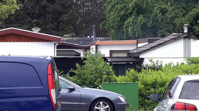 Geldhonden en speciale zoekteams van Defensie ingezet bij inval - RTV Noord