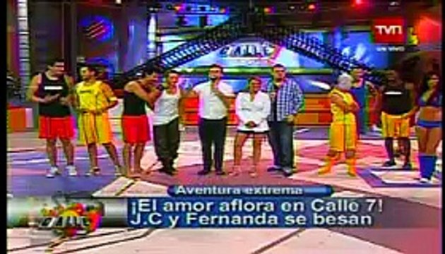 Calle 7 5ta Temporada JC besa a Fernanda