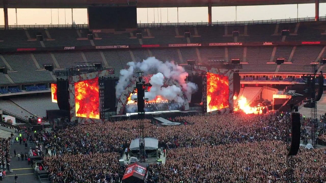 AC/DC Intro & Rock or Dust Paris Stade De France 2015