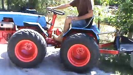 Pasquali 993 Aticulating & Pivoting 4WD Tractor-Diesel 35 Hp-3 Point-Box Blade