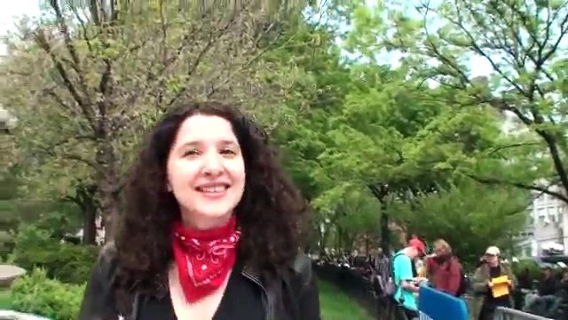 Trotsky Fan Lectures Former Soviet Citizen on Wonders of Socialist Alternatives to Capitalism