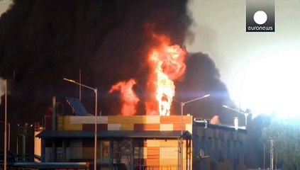 Kiev'de dev yakıt tankları alev aldı
