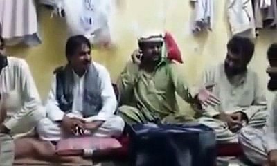 a Pathan in Saudi araibia fighting with his kafeel for Imran Khan`s Jalsa