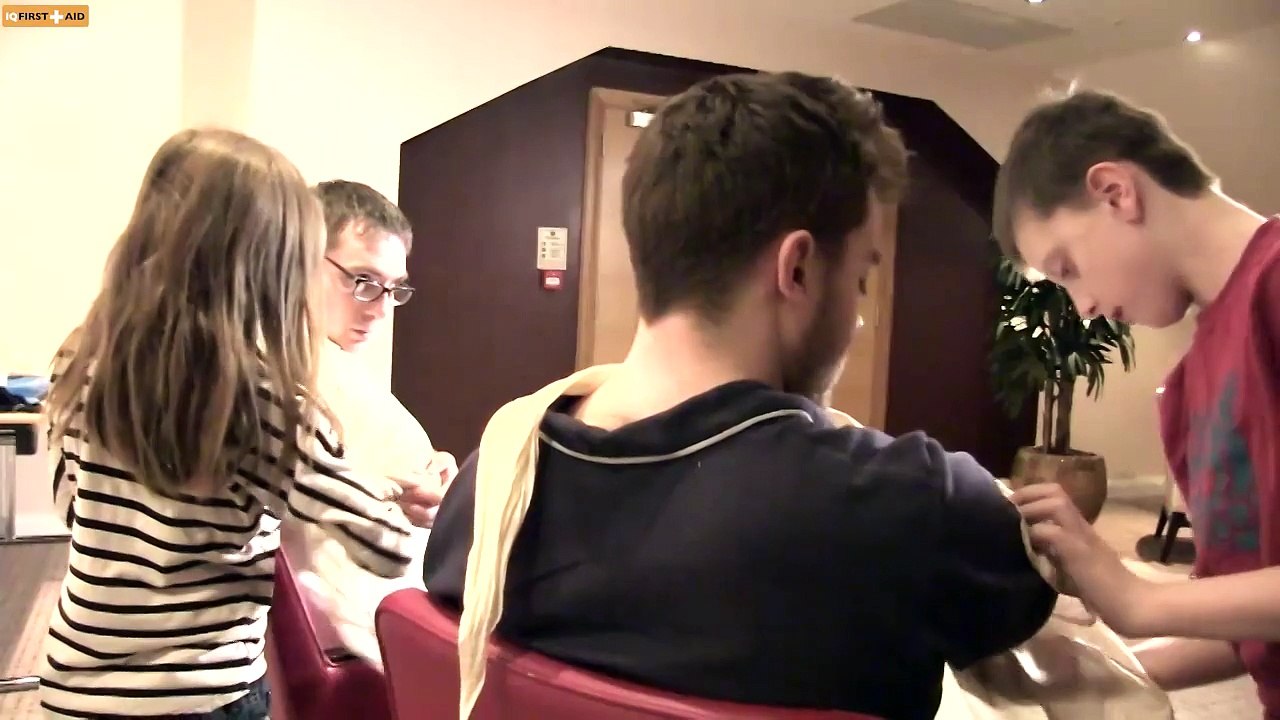 Pupils Triangular Bandage - IQ First Aid Training Courses