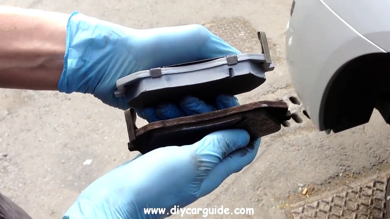 Kia Carens/Rondo Front Brake Pads Replacement video Dailymotion