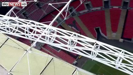Breaking News -Wembley Stadium Free Climb _ James Kingston On The Arch
