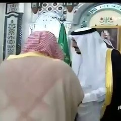 shaikh suleman ko aik mehman ney salaam liye kr chomna chaha to shaikh sahib ka radey amal dekhain