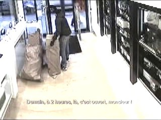 Ils dévalisent un magasin Apple devant tout le monde