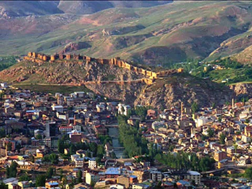 Bayburt, Bayburtlu Hamos Eze, teyo nun ögey bacisi