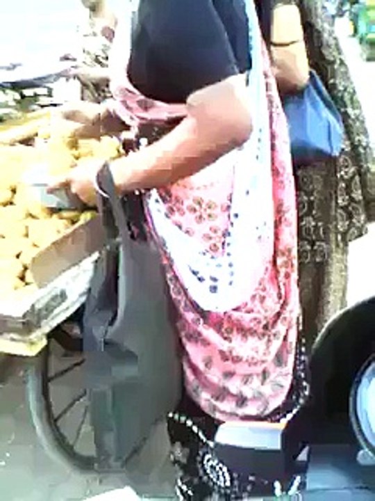 Anti kay chori ka style check karay, indian funny videos, pakistani funny videos, urdu funny videos, punjabi totay, home girls dance, punjabi mujra