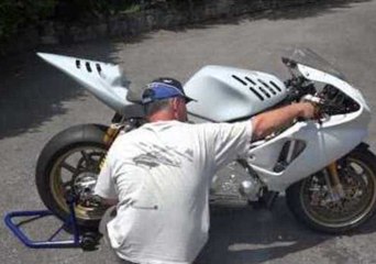 Motorcyclist Builds His Own Bike