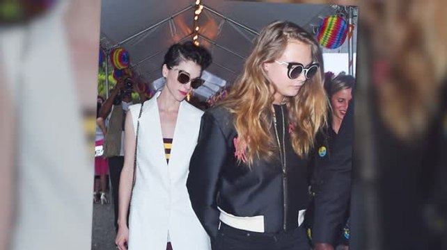 Cara Delevingne Loved Up With Girlfriend St Vincent At Stella McCartney Show
