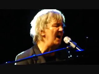 JACQUES HIGELIN A CARCASSONNE CHAMPAGNE.wmv