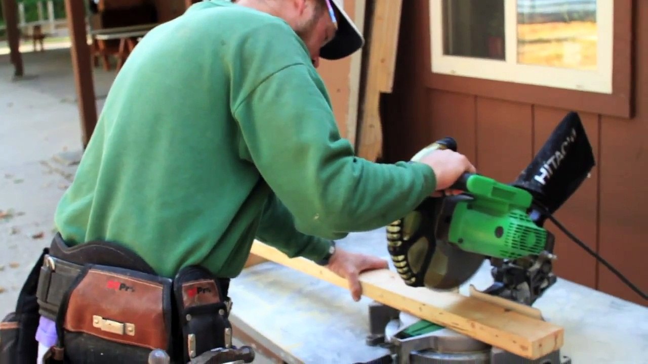 Hitachi 10" Compound Miter Saw C10FCE2 - How to & Real User Review