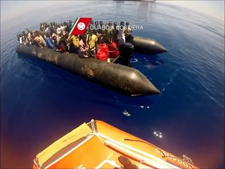 Mais de 100.000 migrantes atravessaram o Mediterrâneo em 2015