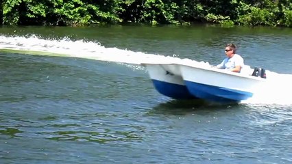 Livingston 10' Catamaran with Suzuki 15hp 4-stroke outboard