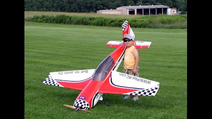 6 Year Old Justin Jee(Chi) Flying Pilot-RC Extra300 30% RC Airplane - June 28th, 2009