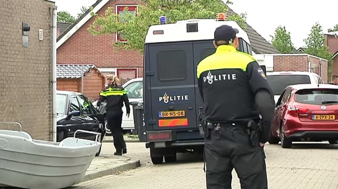 Politie valt 16 panden binnen tijdens grote hennepteelt actie - RTV Noord