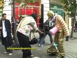 FUNNY STREET ENTERTAINERS, (BUSKERS) LONDON