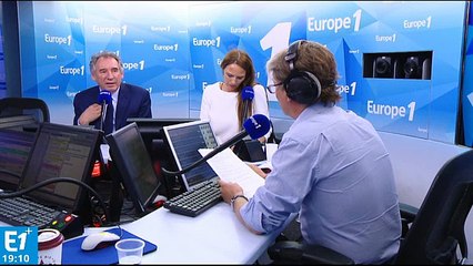 Bayrou suggère à Valls de rembourser son trajet à Berlin