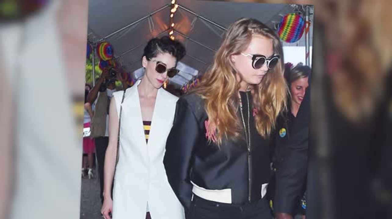 Cara Delevingne und ihre Freundin St Vincent sehen verliebt aus