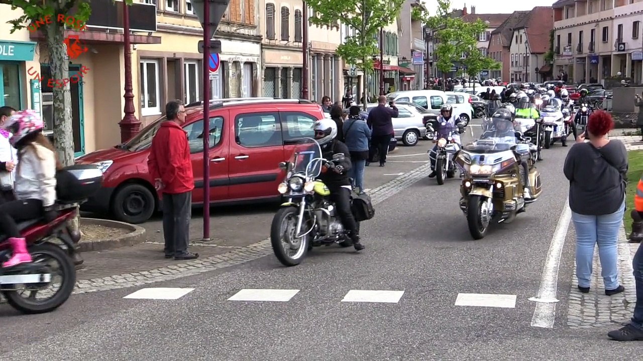 UNE ROSE UN ESPOIR REMISE CHEQUE SARRALBE 2015