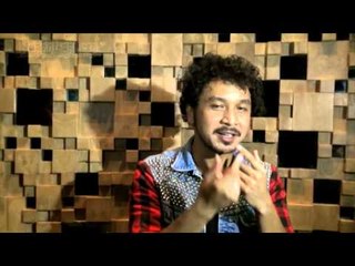Tampil Berkumis Giring Nidji Akan Kena Denda