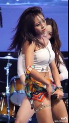 OMG! Very Pretty Girl Dancing on Stage H@t