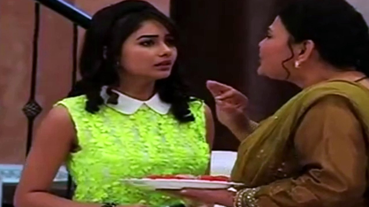 Kumkum Bhagya - 10th June 2015 - Tanu Ho Rahi Hai Pragya Se Jealous