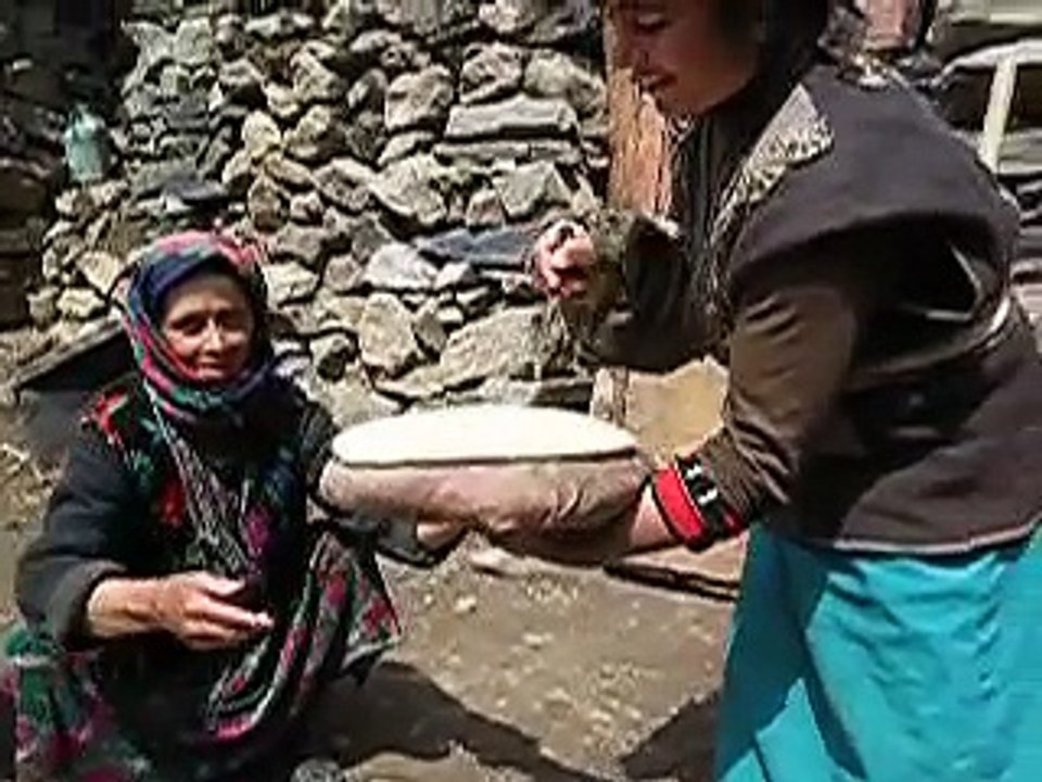 making bread in Tajikistan