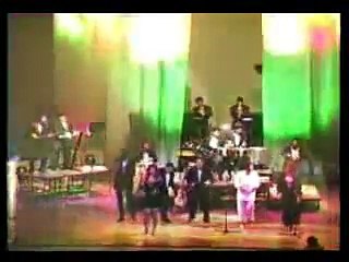 Sonora Dinamita "El Paraguas" [Video Oficial]