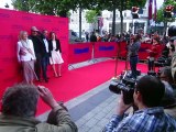 Photo-call pour Emilie Duquenne et Jerémie Irons, ouverture du 4e Champs-Elysées Film Festival