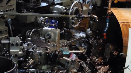 Fred rocks prewar manual lathe for cylinder head turning work