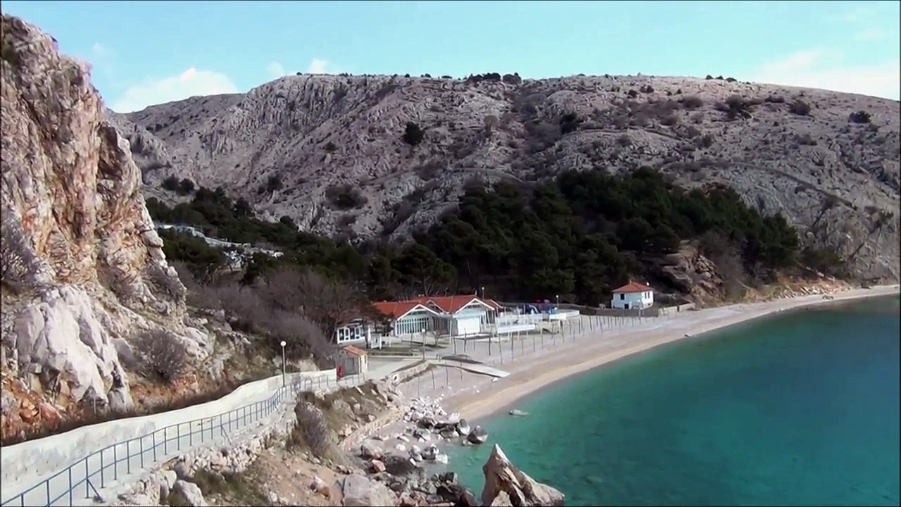 Bay Bunculuka, Baska