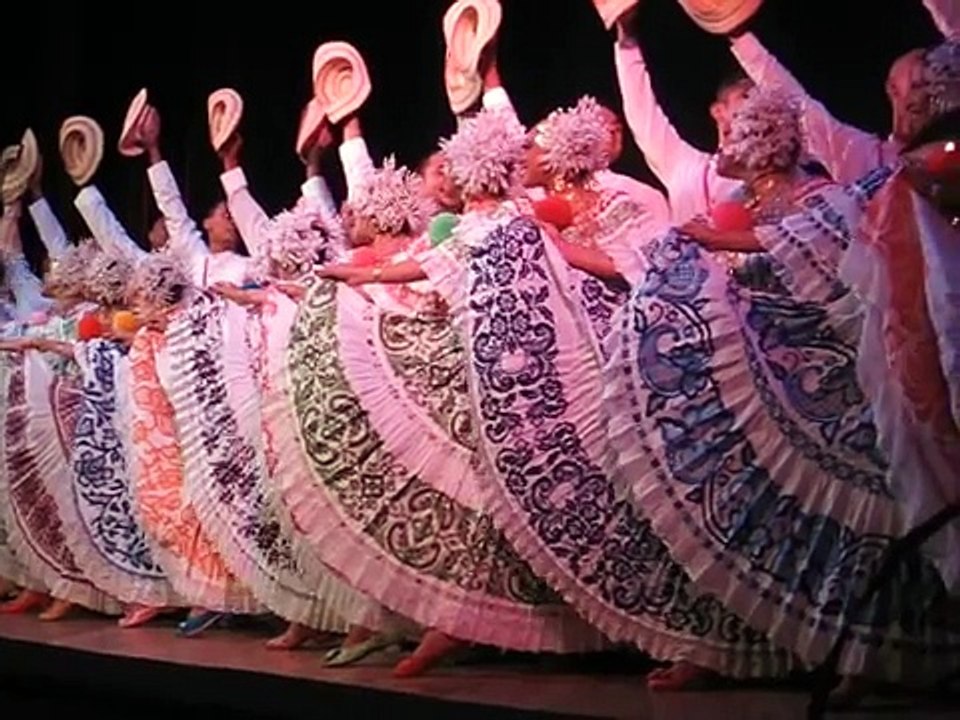 -Bailes de la Pollera.avi
